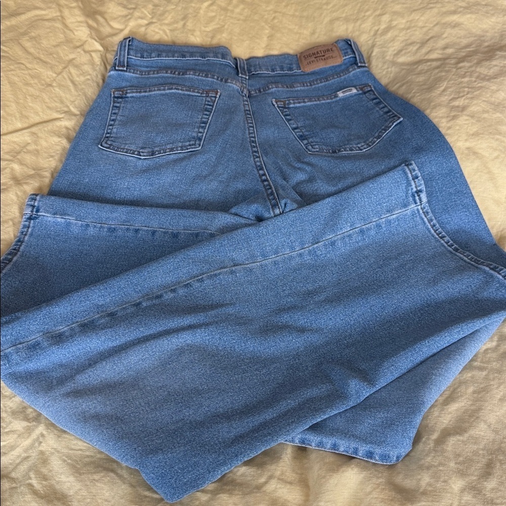 NWOT Levi’s Classic Blue Denim Jeans -8/29 - Picture 7 of 8